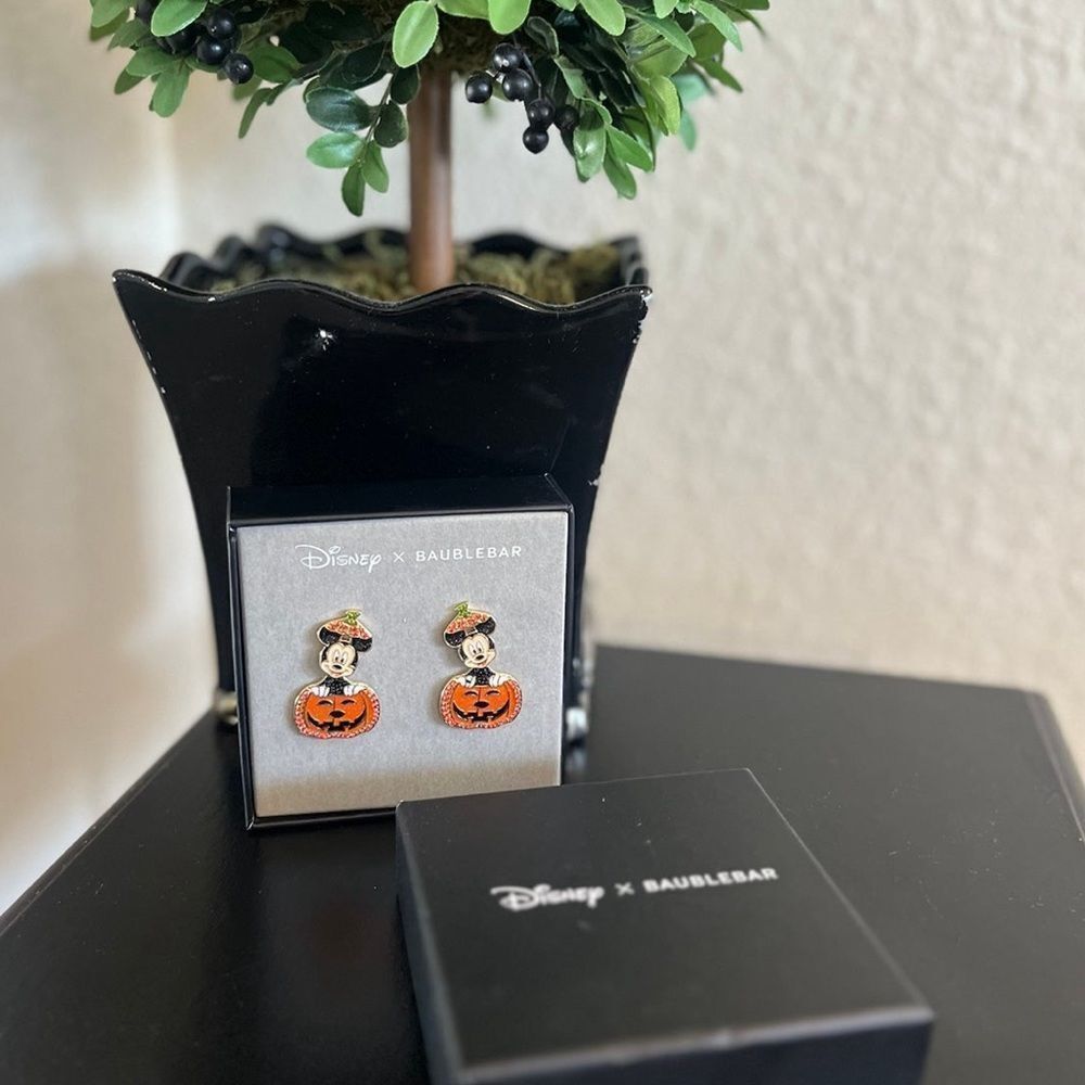 Disney X Baublebar Mickey Mouse Pumpkin Movable Halloween Fall Earrings … - Picture 2 of 5